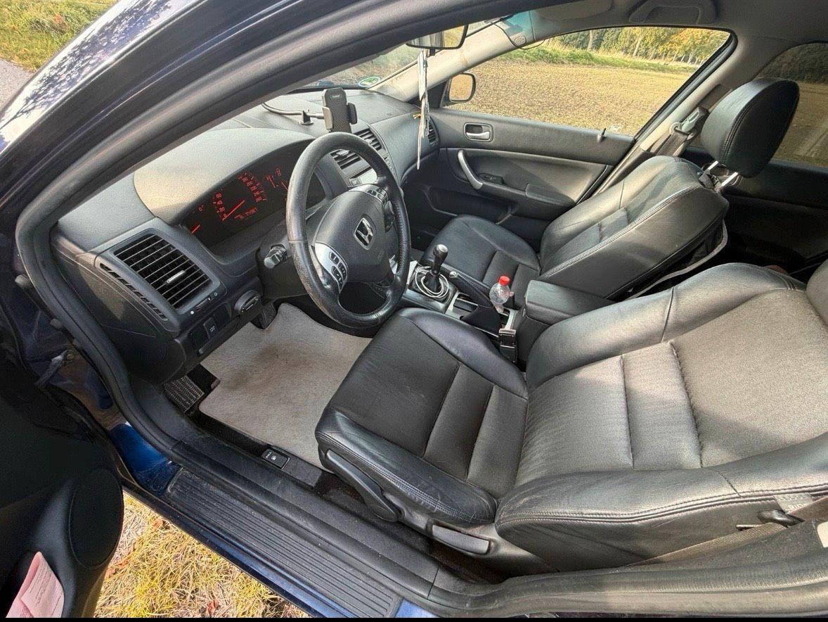 Honda Accord 2005 — photo 14