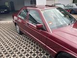 Mercedes-Benz 190E2,0fast 1.Hand, Original Zustand ,5 Gang,Top - Mercedes-Benz 190: 2.0