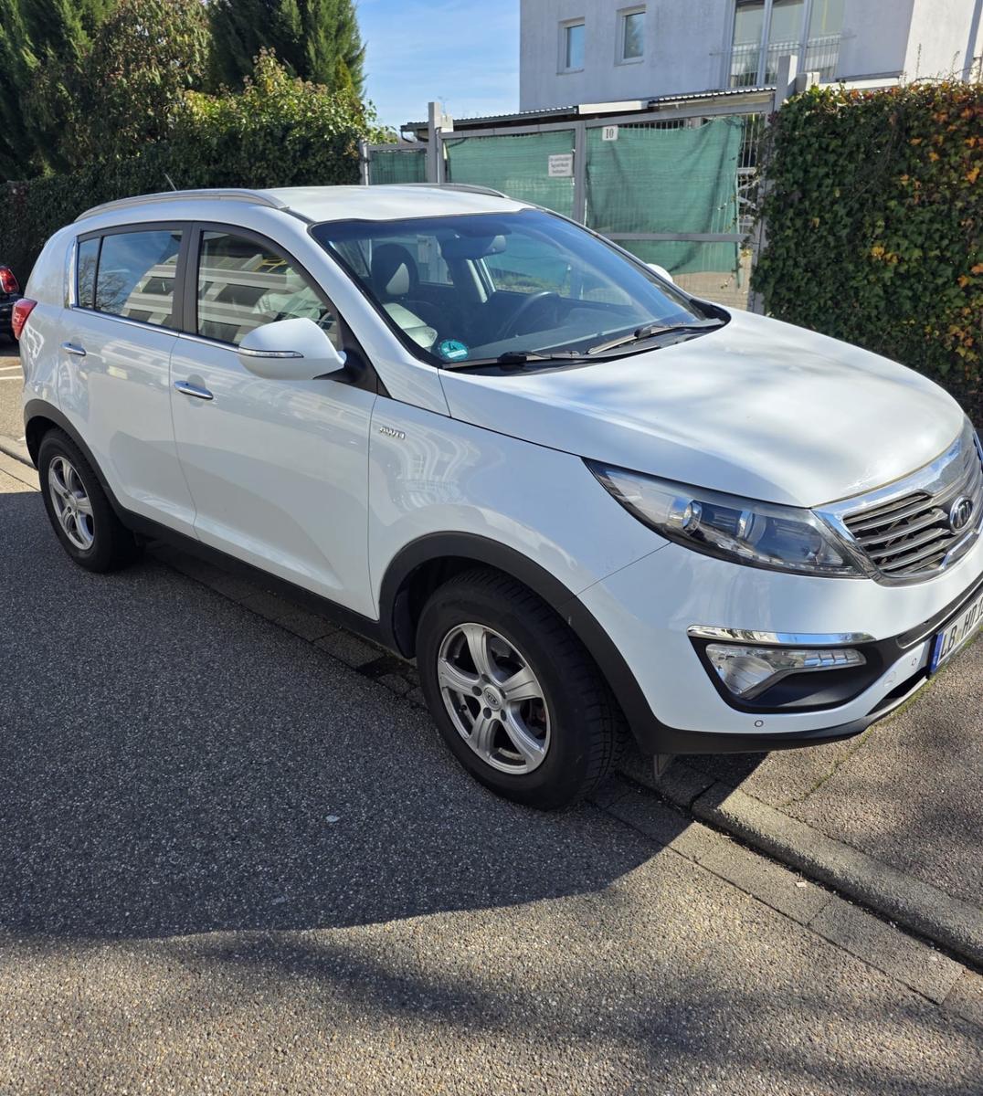 Kia Sportage Vision 4WD / 40.000 km / 2,0 Benzin /