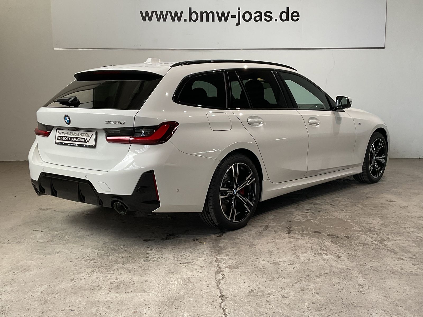 Fahrzeugabbildung BMW 320d Panorama Glasdach, H&K Hifi, 18" &apos;LMR