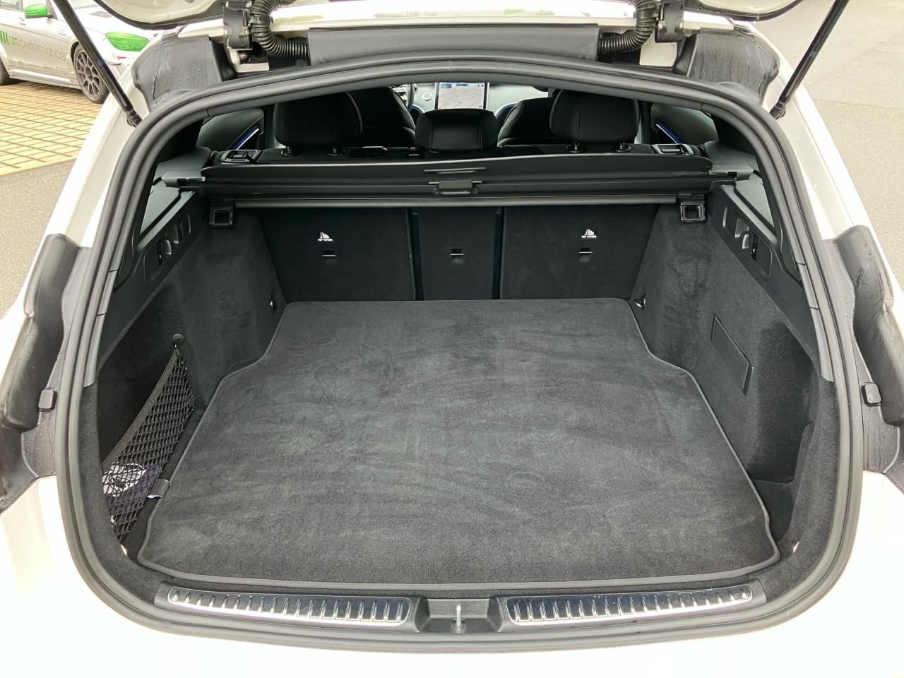 Fahrzeugabbildung Mercedes-Benz C 200 4M T AMG AHK+Night+Totw+Ambi+AdvSound+Kam