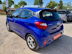 Fahrzeugabbildung Hyundai i10 1.0 Automatik  KLIMA SHZ ALLWETTER ALU PDC