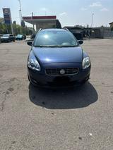 Fiat Croma 1.9 Multijet 16V Emotion Emotion - blaue Fiat Croma