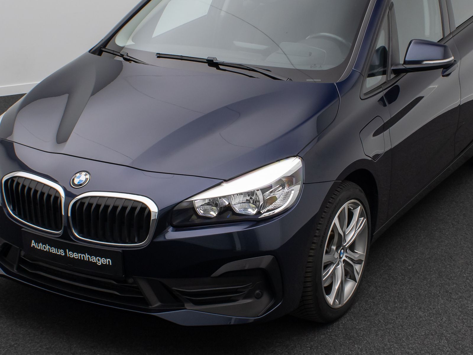 Fahrzeugabbildung BMW 225 Active Tourer iPerf ACC Kamera HUD DAB 18"
