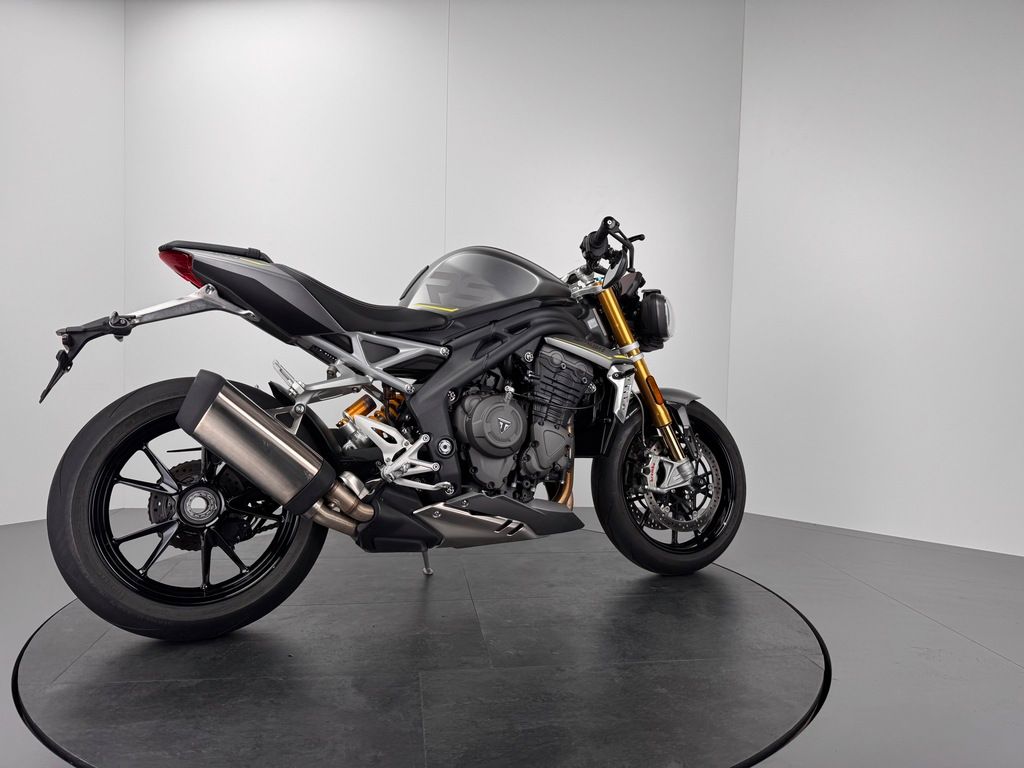 Fahrzeugabbildung Triumph SPEED TRIPLE 1200 RS *TOP-ZUSTAND *1. HAND