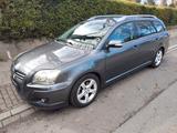 Toyota Avensis Combi - Scheckheft-Inspektion+ TÜV neu - gebrauchte Toyota Avensis aus dem Jahr 2007