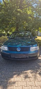 Volkswagen Passt  Tüv neu - Volkswagen Passat aus 2000: Kombi