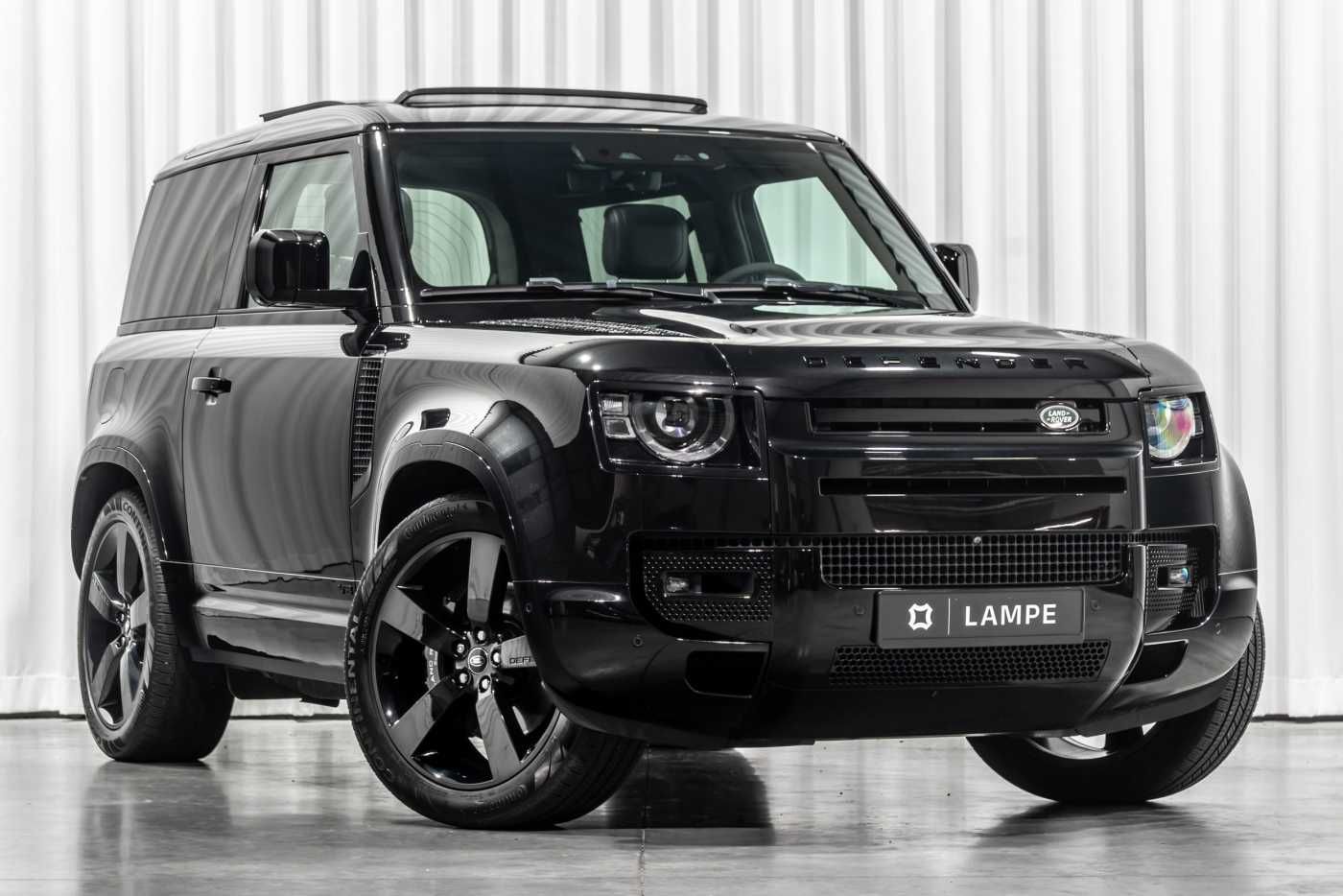 Land Rover Defender 90 P525 V8 Full Black Trekhaak Pano HUD