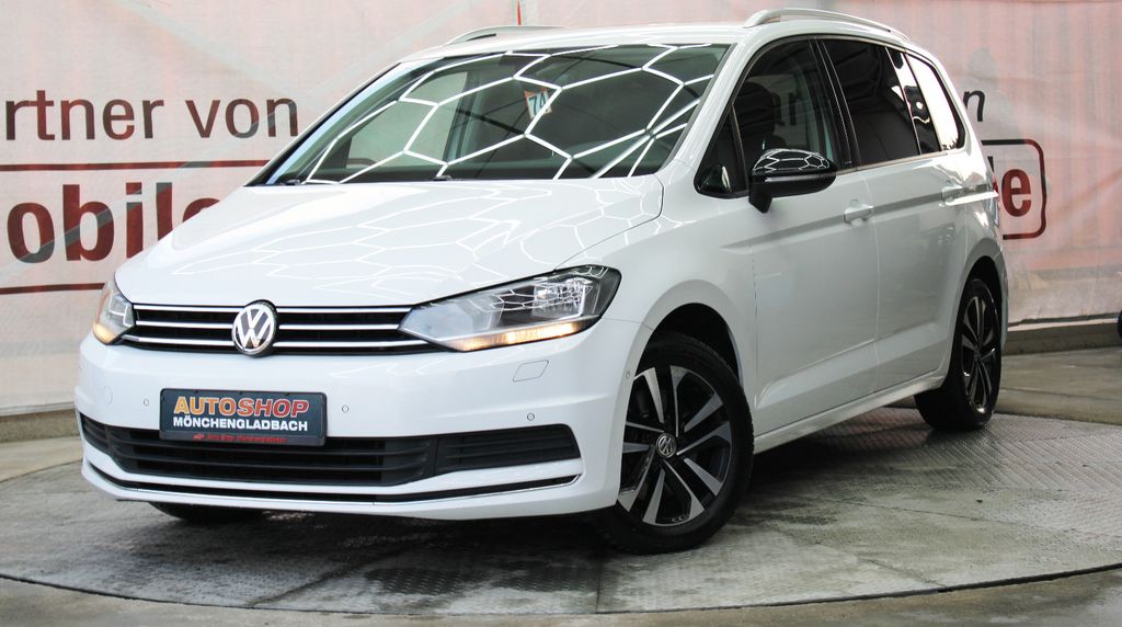 Image of Volkswagen Touran