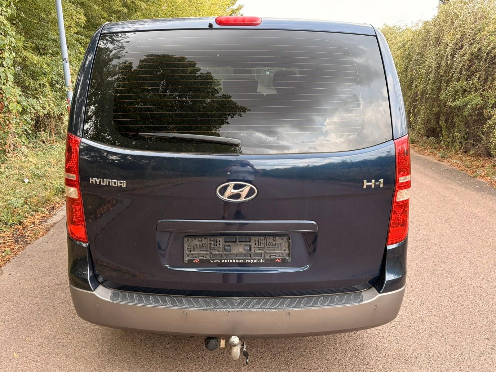 Hyundai H-1 8-Sitze/Klima/AHK!