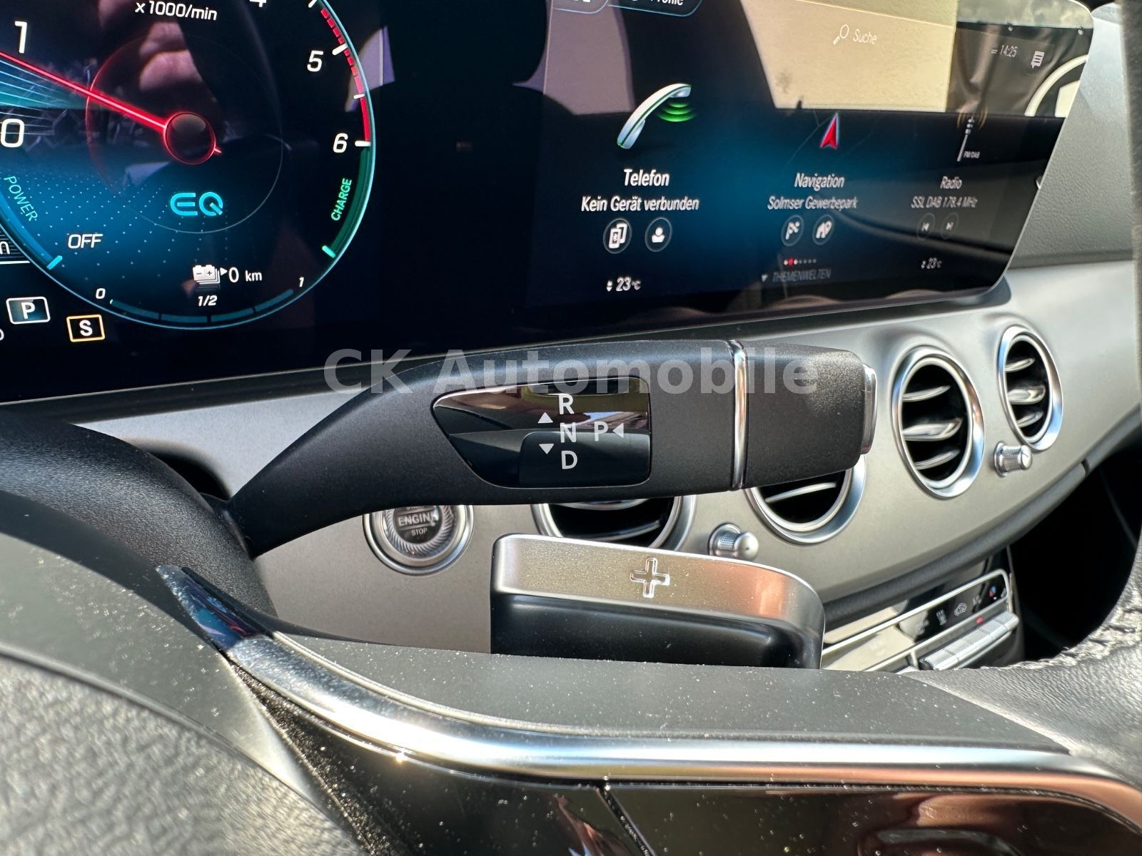 Fahrzeugabbildung Mercedes-Benz E 300de T-Modell Avantgarde/Widescreen/LED/AHK
