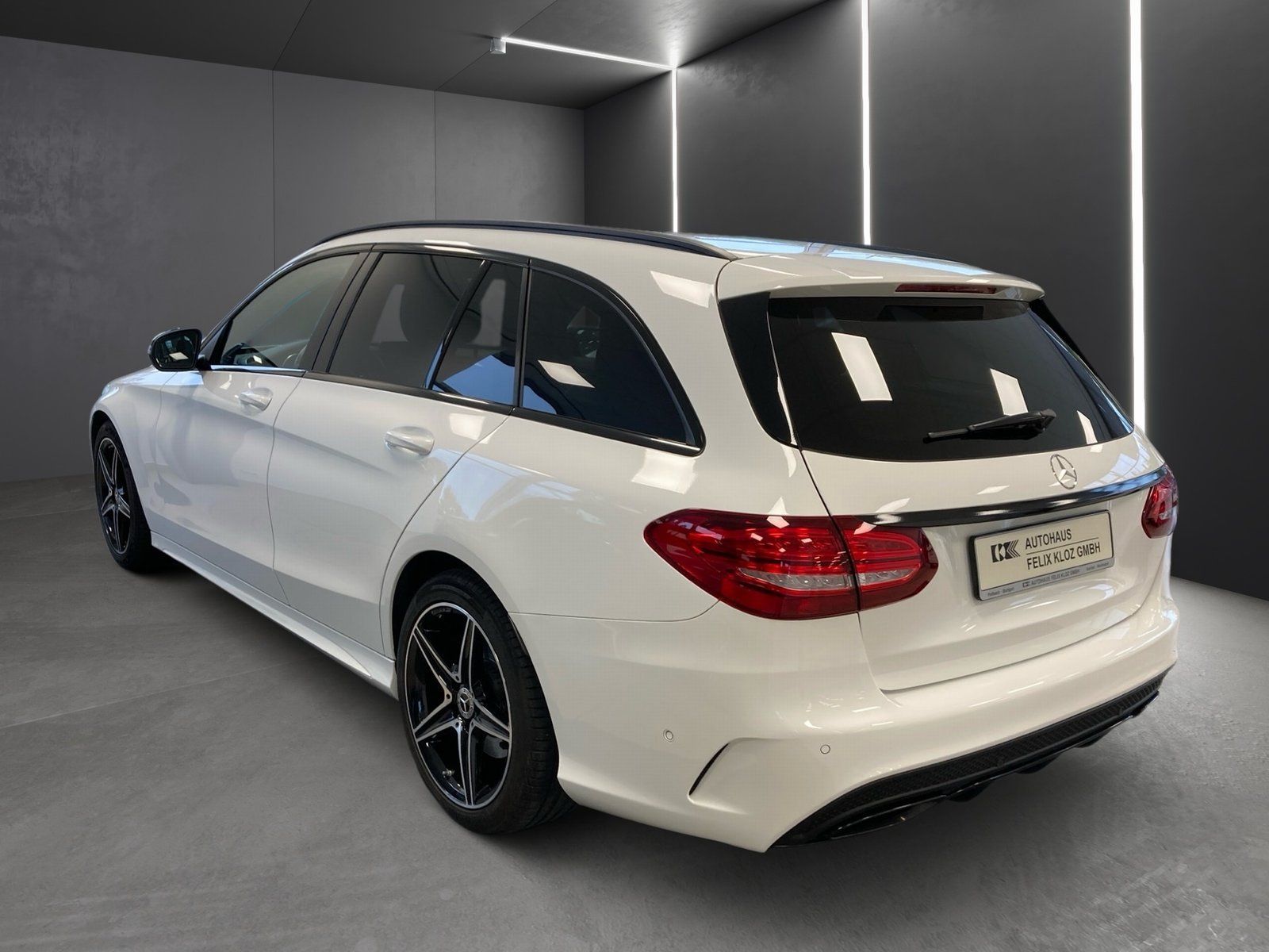 Fahrzeugabbildung Mercedes-Benz C 300 T AMG*LED*Totwink*Burmester*Kamera*Comand*