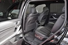 Fahrzeugabbildung BMW X7 xD 40d M Sport Pano Laser h/k ACC 360° 21"