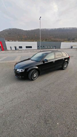 Audi AUDI A3 8P Sportback S tronic Tauschen mög...