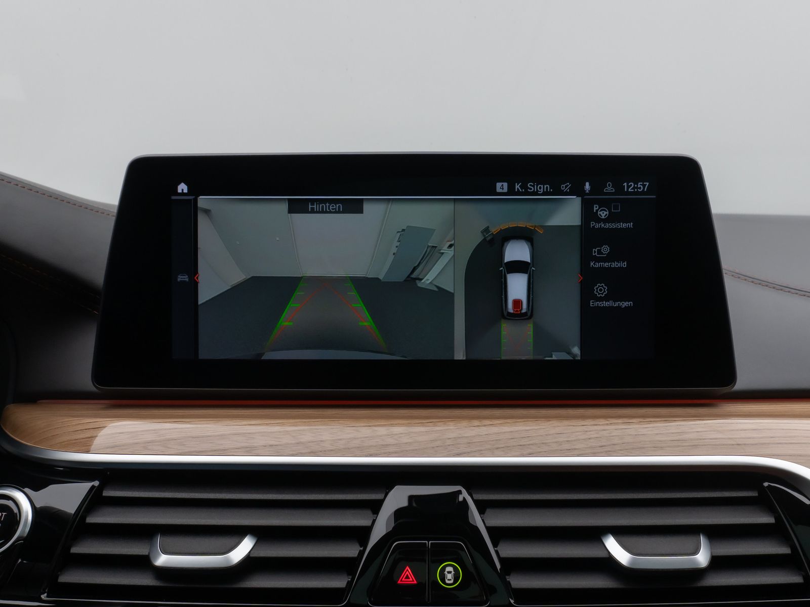 Fahrzeugabbildung BMW 540d xD M Sport Panorama 360°HUD B&W NightVision