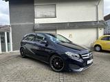 Mercedes-Benz B 250 AMG-Line*AHK*NAVI*TMP*SHZ*PDC*HARMAN/KARDO - Mercedes-Benz B 250 aus 2017