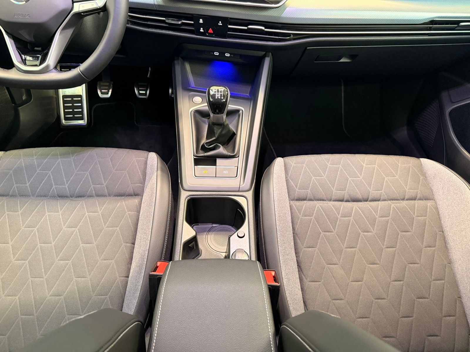 Fahrzeugabbildung Volkswagen Golf 1.5TSI Goal +Kamera+App+Navi +5 Jahre NW Ga