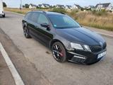 Skoda Octavia 2.0 TSI DSG RS Combi RS - Skoda Octavia von privat
