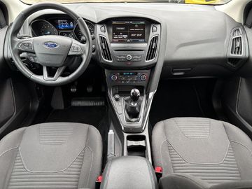 Ford Focus Turnier 1.5 Titanium NaviWinterpaket