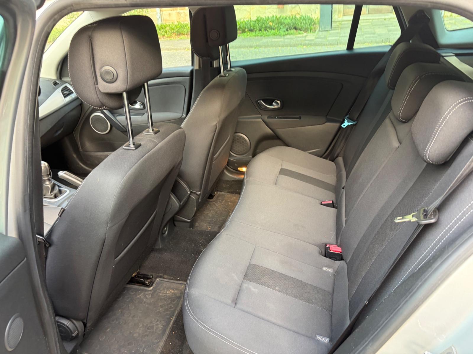 Renault Megane 2009 — photo 13