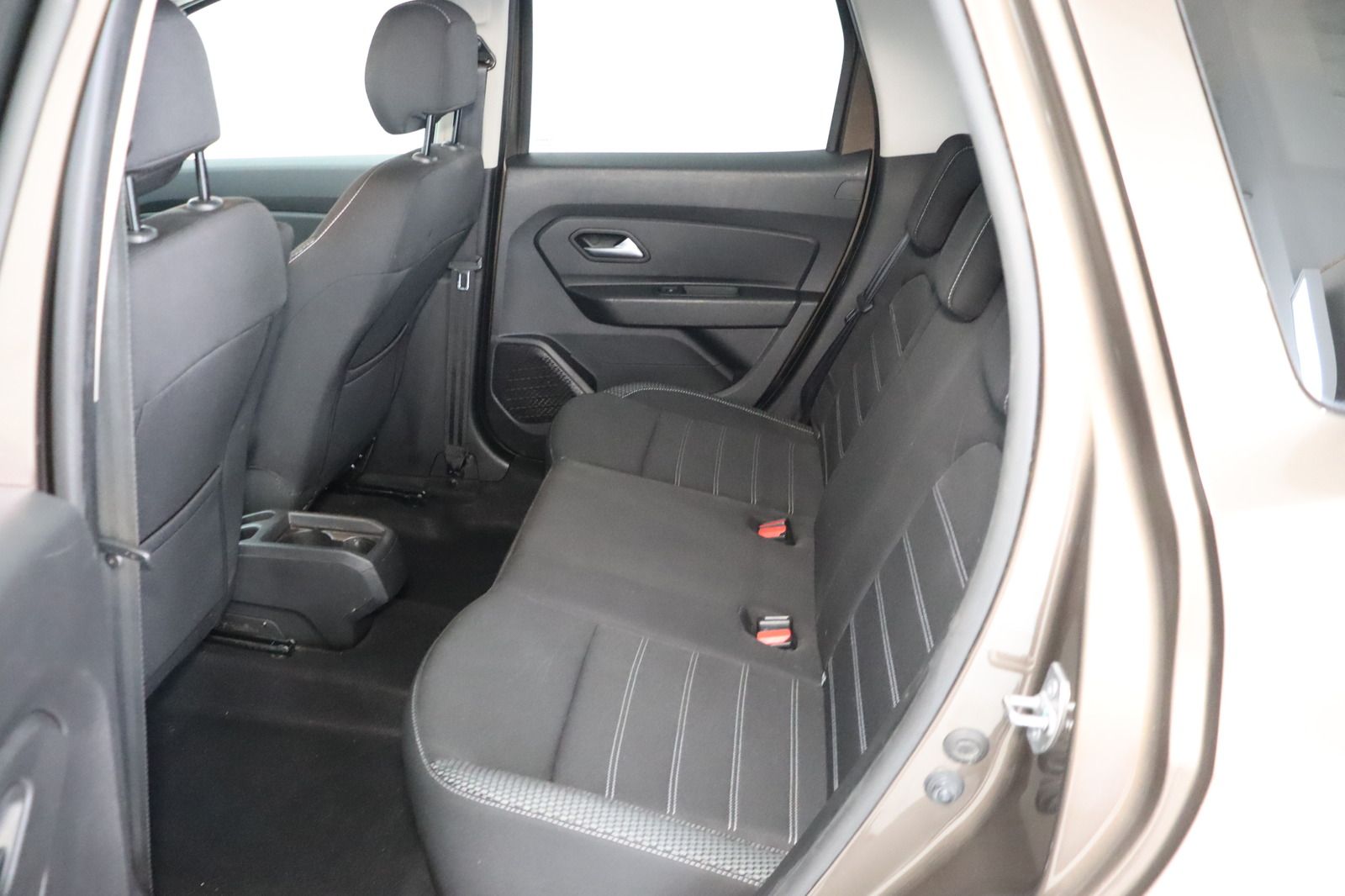 Fahrzeugabbildung Dacia Duster II 1.4 * 1. Hand * Navi * SHZ