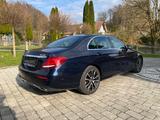 Mercedes-Benz E 400 4MATIC AMG Line Autom. AHK, Park-Ass. - blaue Mercedes-Benz E-Klasse