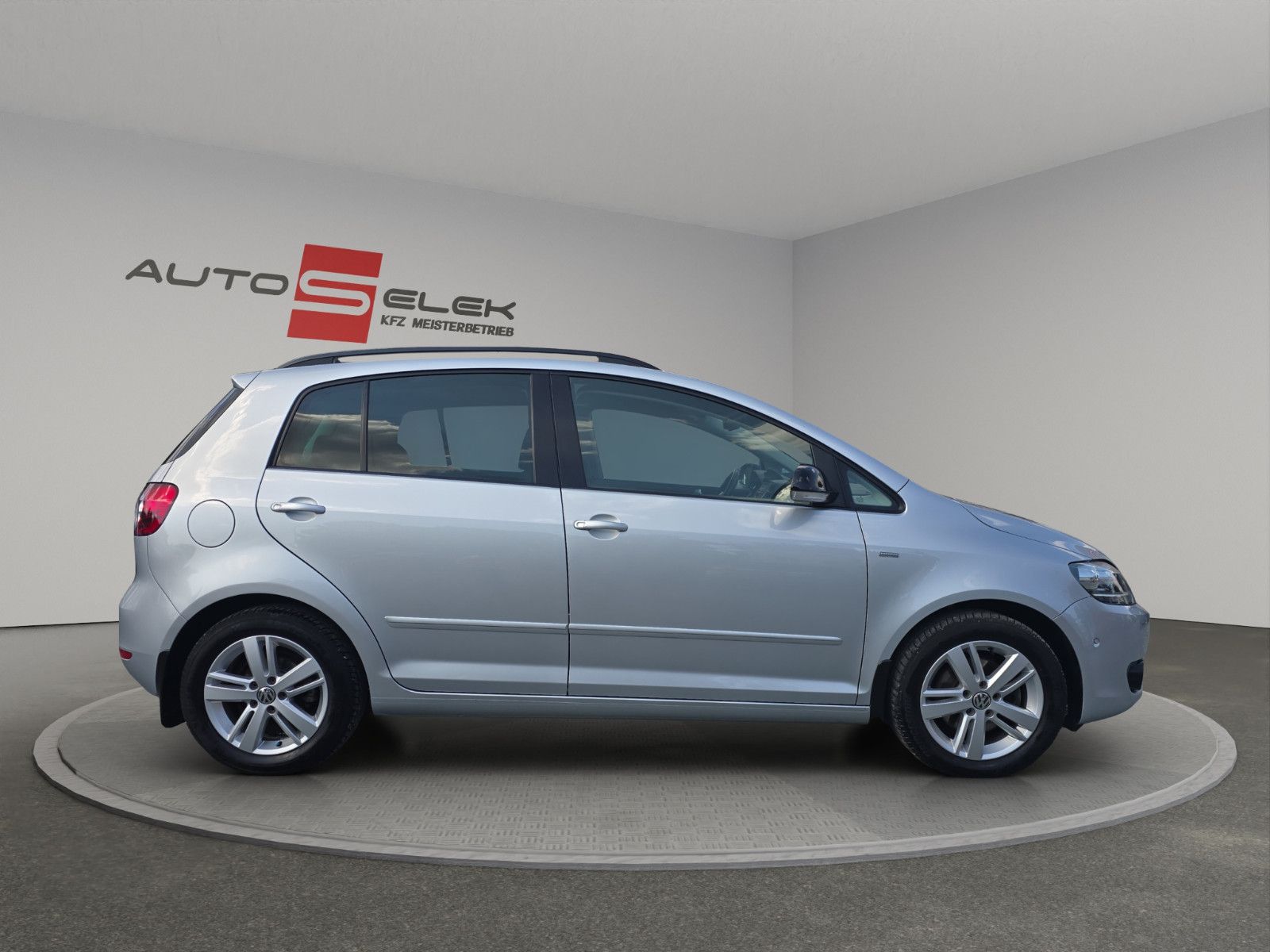 Fahrzeugabbildung Volkswagen Golf Plus VI Match DSG AUTOMATIK TEMPOMAT NAVI