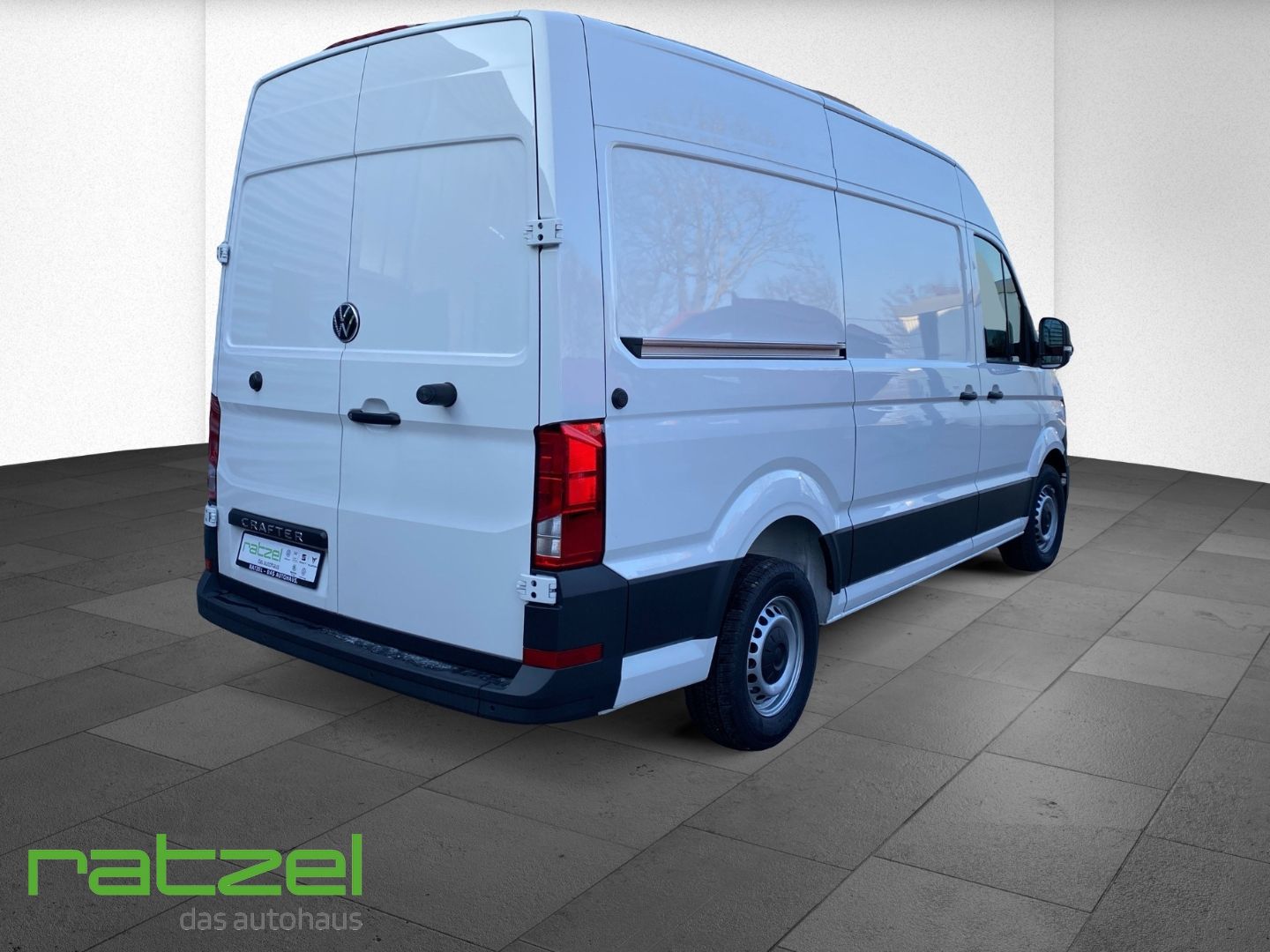 Fahrzeugabbildung Volkswagen Crafter 35 HD Kasten MR -36% auf UPE