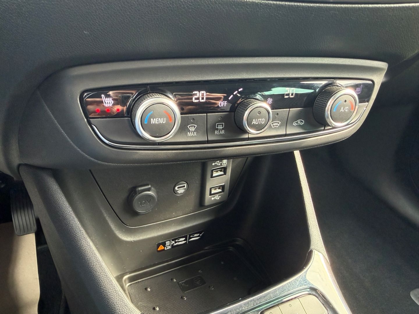Fahrzeugabbildung Opel Crossland Ultimate SHZ+LZ+Kamera+HeadUp-Display