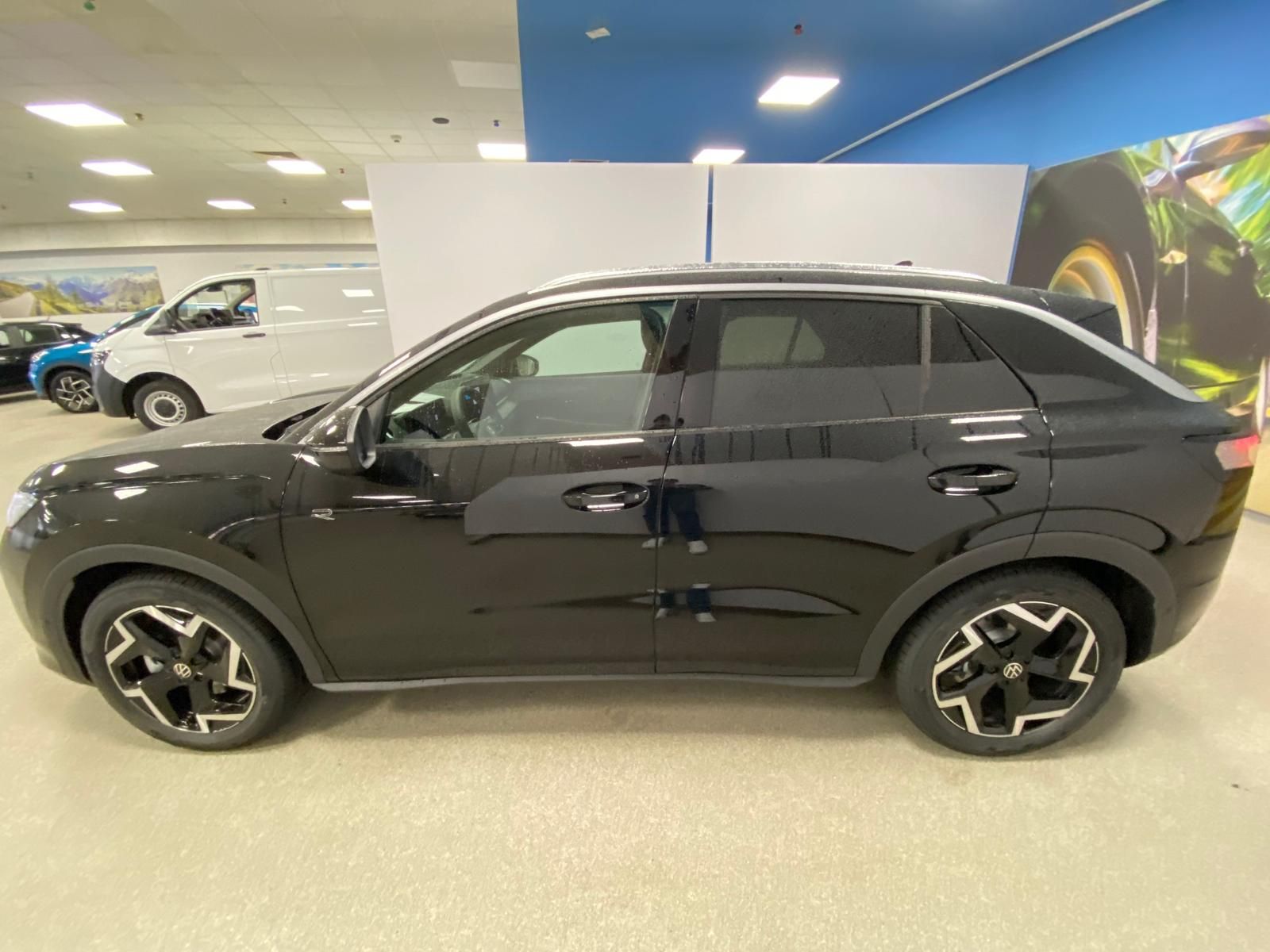 Fahrzeugabbildung Volkswagen T-Roc 1.5 eTSI R-Line NEUES MODELL AHK+ACC+KAMER