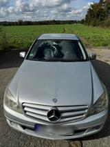 Mercedes-Benz Merceds C Klasse 200 Zeite Hand - Mercedes-Benz E 200