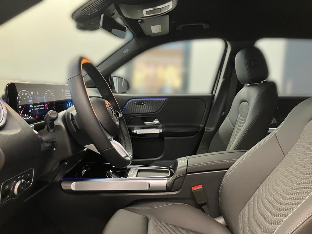 Fahrzeugabbildung Mercedes-Benz GLB 200 +PROGRESSIVE+AHK+DISTRONIC+WINTER-PAKET+