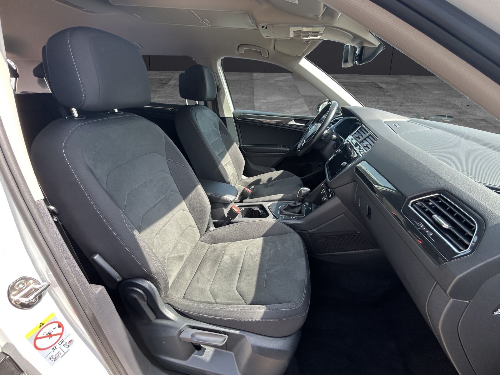 Fahrzeugabbildung Volkswagen Tiguan Allspace TSI Highline DSG LED Navi ACC AI