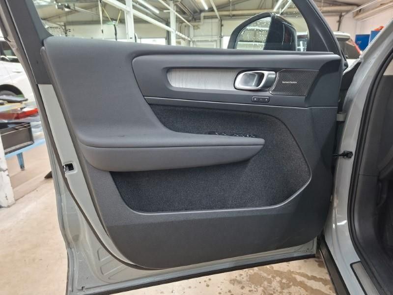 Fahrzeugabbildung Volvo XC 40 B3 Plus Dark | Standheizung | 360°