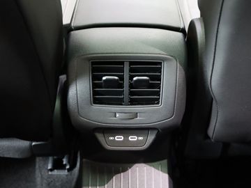 Volkswagen T-Roc 1.5 DSG R-Line Black AHK Pano Matrix Kame.