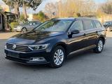 Volkswagen Passat Variant Comfortline 2.0 AHK Navi SHZ PDC - Volkswagen Passat aus 2017