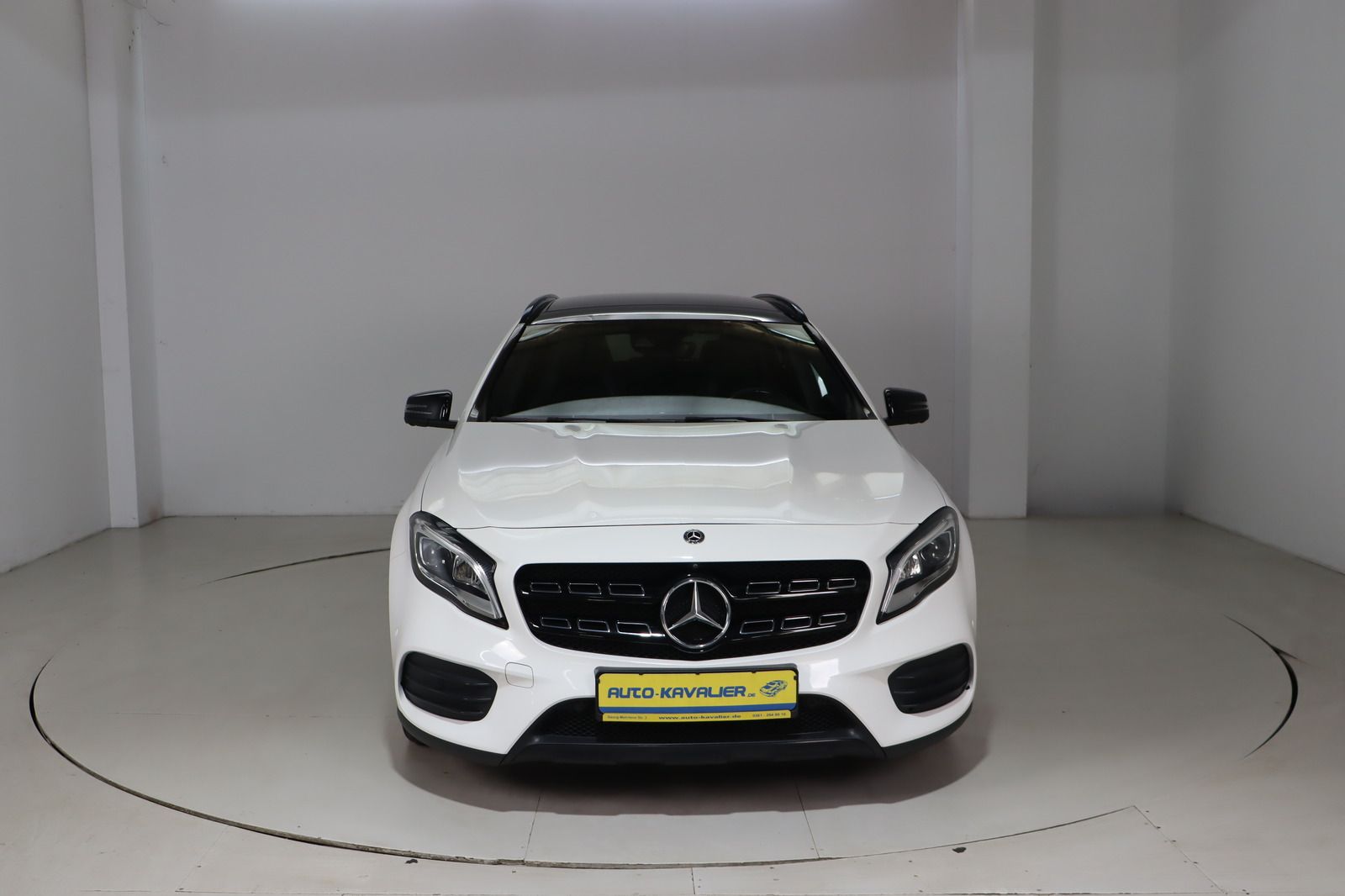 Fahrzeugabbildung Mercedes-Benz GLA 220 d AMG-line * LED * Navi * Pano