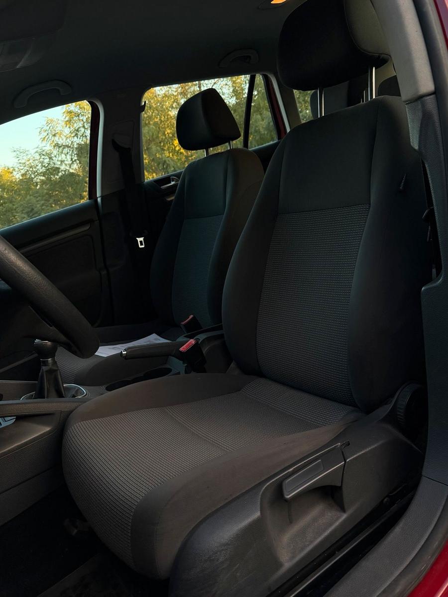 Volkswagen Golf 2010 — photo 11