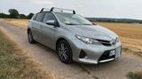 Toyota Auris 1,4-l-D-4D - - gebrauchte Toyota Auris aus dem Jahr 2012