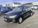 Volkswagen Tiguan Life 4Motion Automatik PDC AHK SitzH Pano - Volkswagen Tiguan mit Diesel-Antrieb