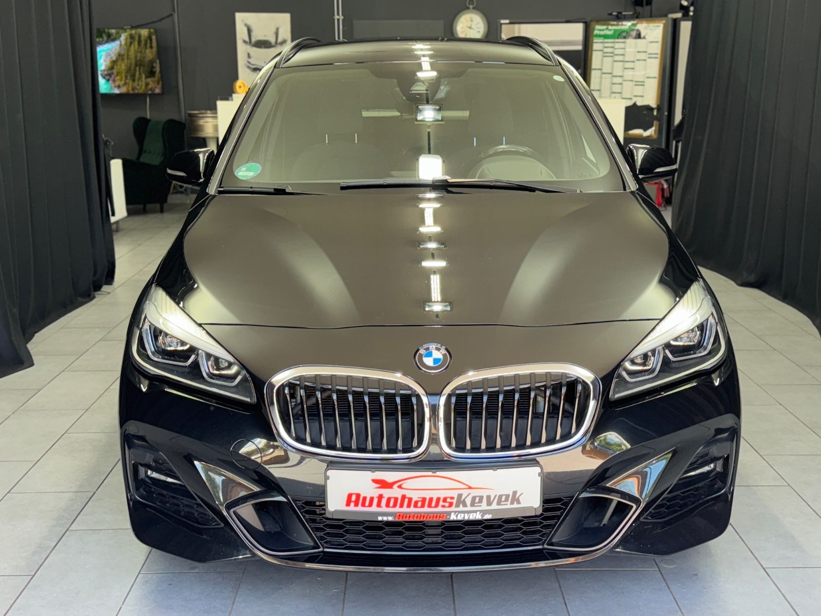Fahrzeugabbildung BMW 220i Gran Tourer M Sport|AUTOMATIk|7-SITZER|NAVI