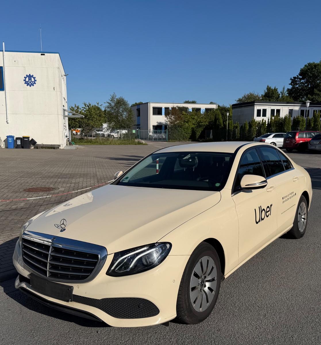 Mercedes-Benz E 200