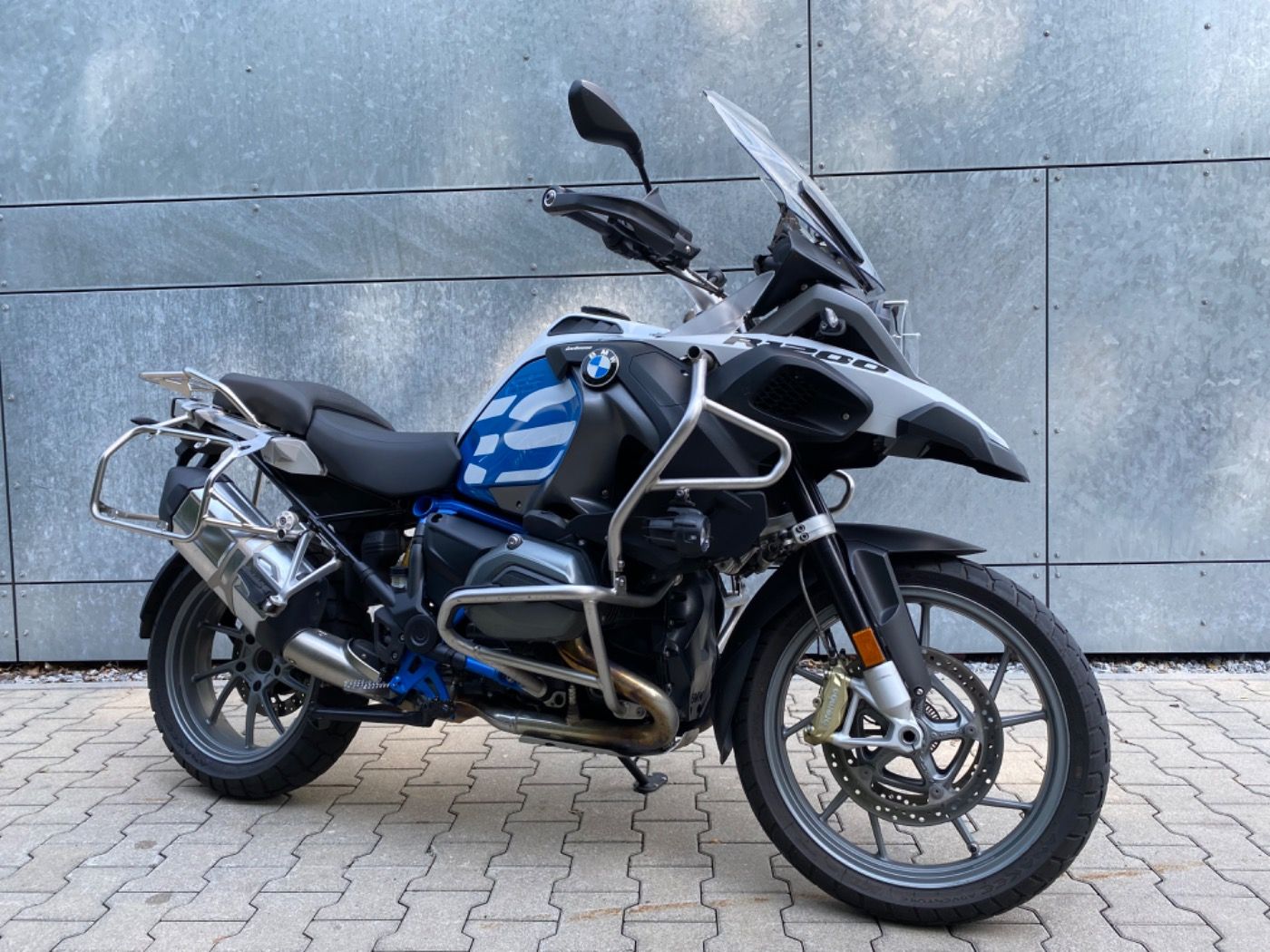 Fahrzeugabbildung BMW R 1200 GS Adventure Rallye 3 Pakete Connectivity