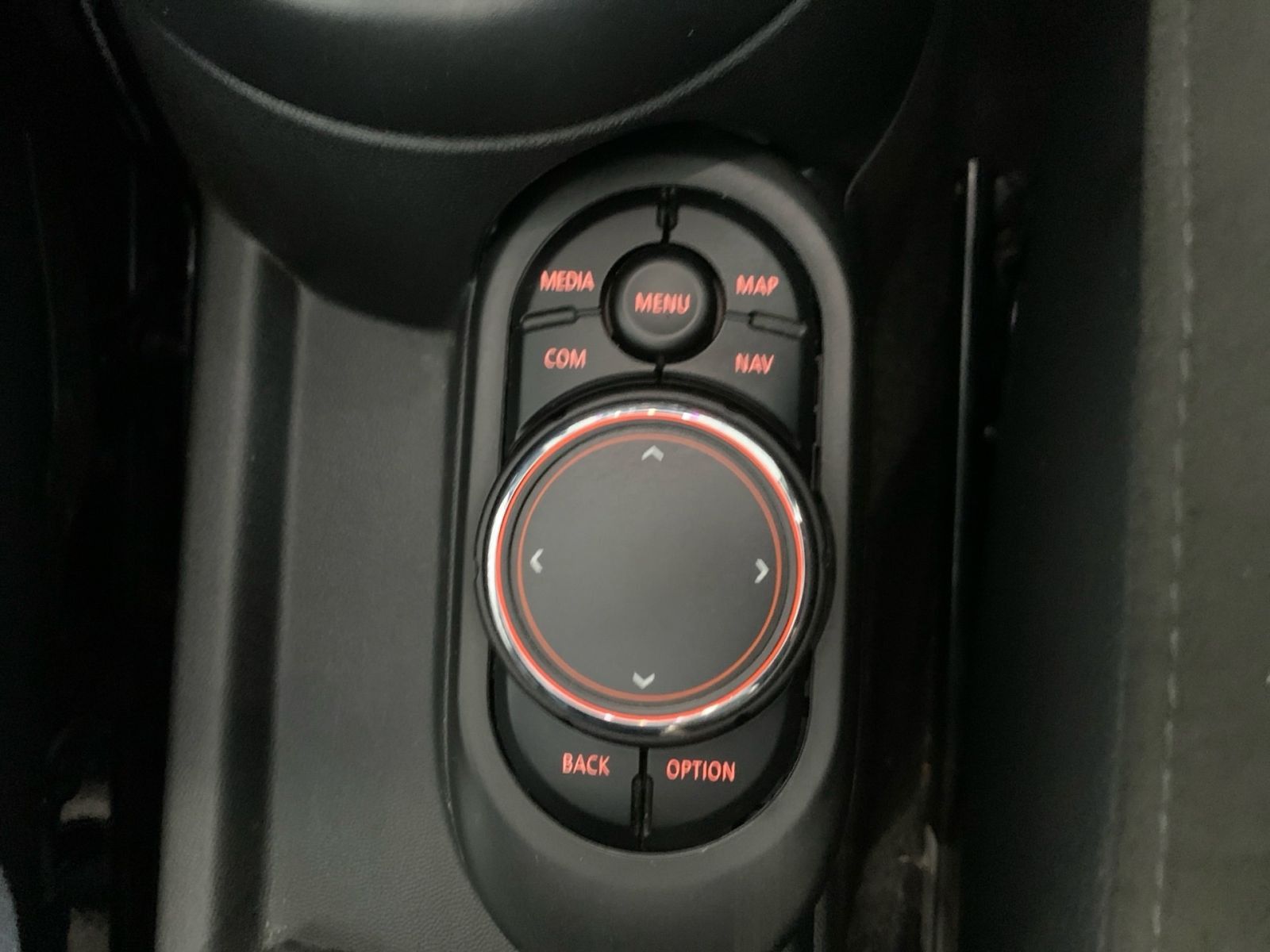 Fahrzeugabbildung MINI Cooper S Cabrio Navi LED Kamera