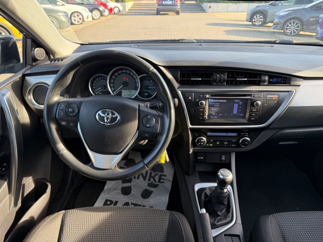 Toyota Auris  Touring Sports Life+