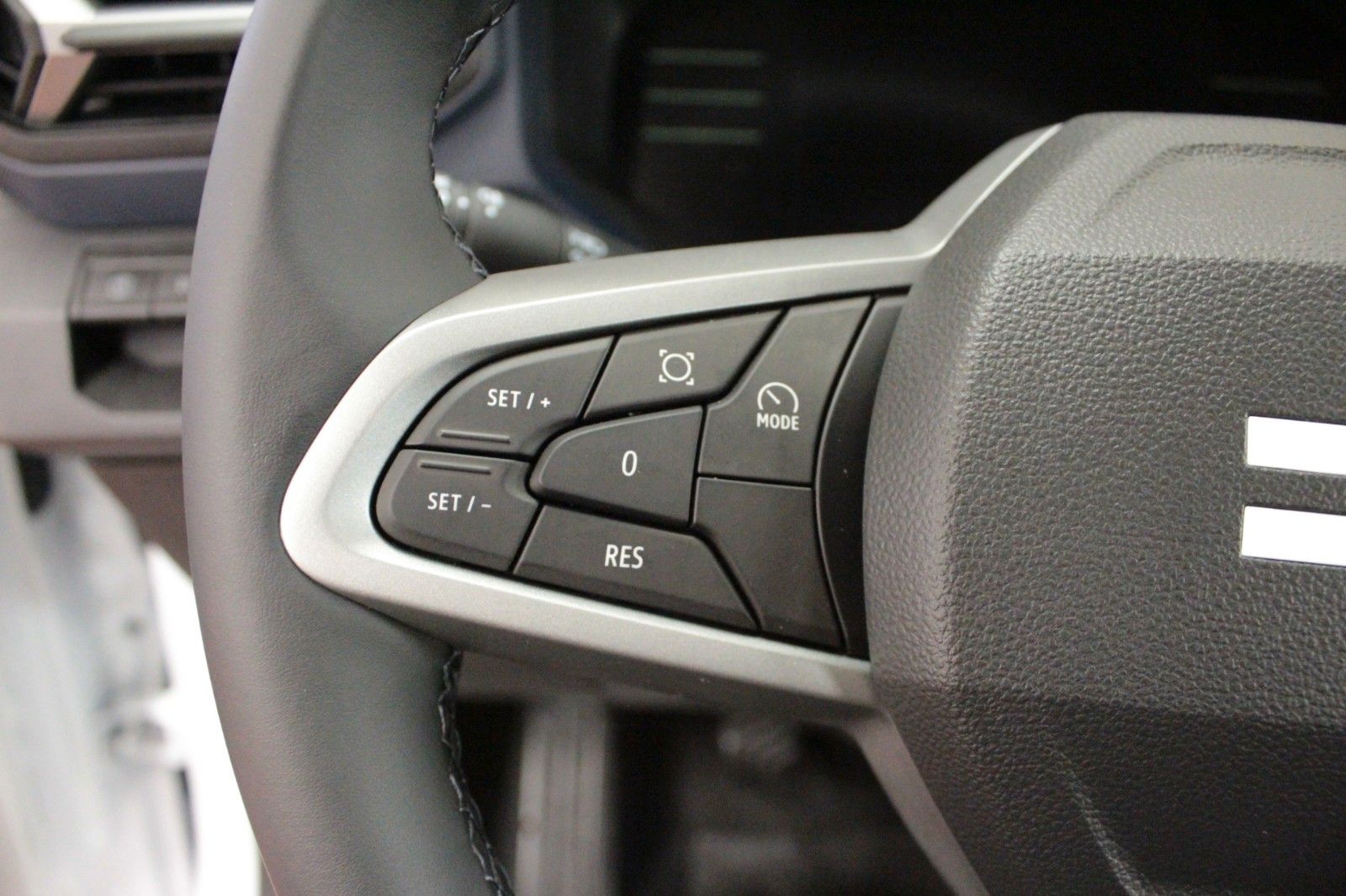 Fahrzeugabbildung Dacia Duster ECO-G 100 Expression*Winterpaket*