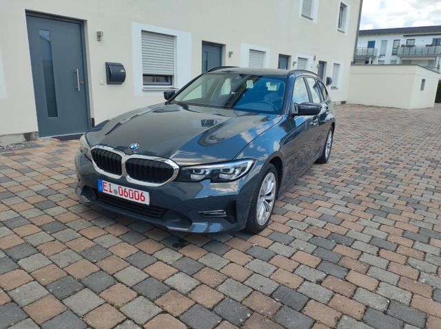 BMW 320 3 Touring 320 d xDrive Advantage