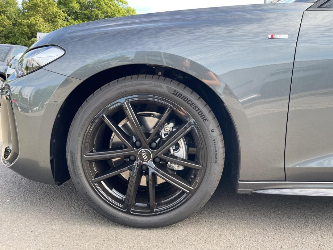 Fahrzeugabbildung Audi A5 Avant TFSI 150 kW S Line 360,AHK,Kamera,LED