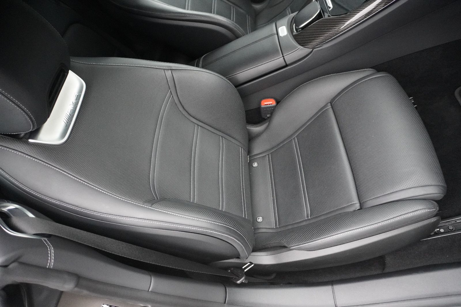 Fahrzeugabbildung Mercedes-Benz SL AMG 63 4Matic