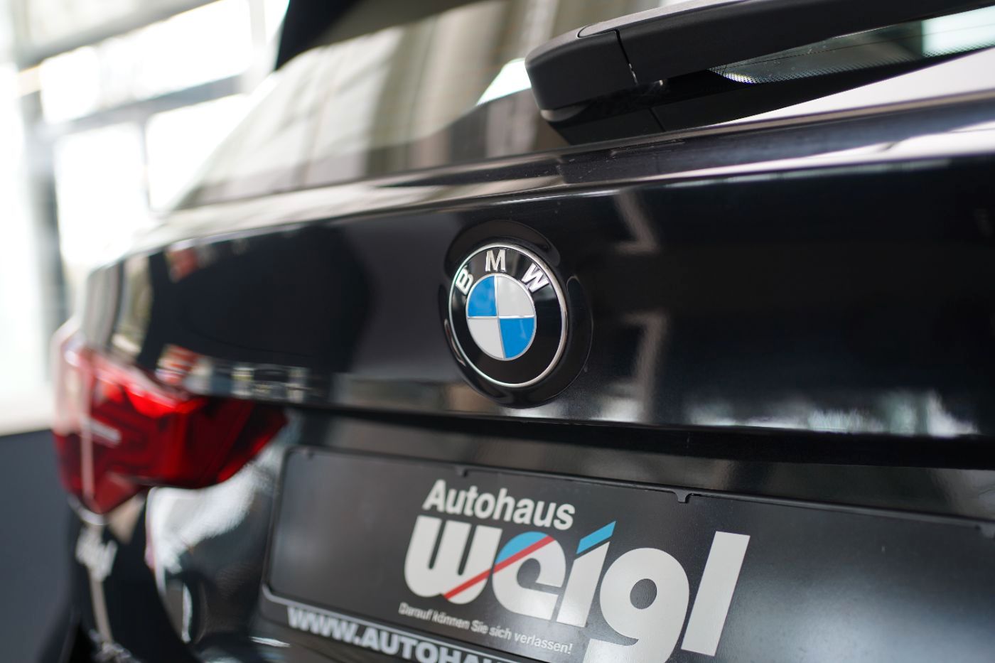 Fahrzeugabbildung BMW X3 xDrive 20d Advantage +Glasdach+HeadUp+HiFi+PD